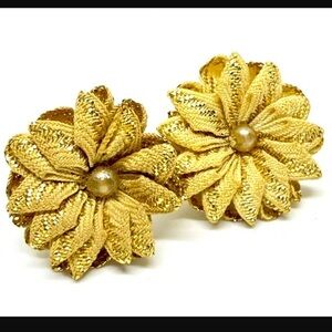 Vintage Fabric Flower Gold Tone Screw Back Earrings